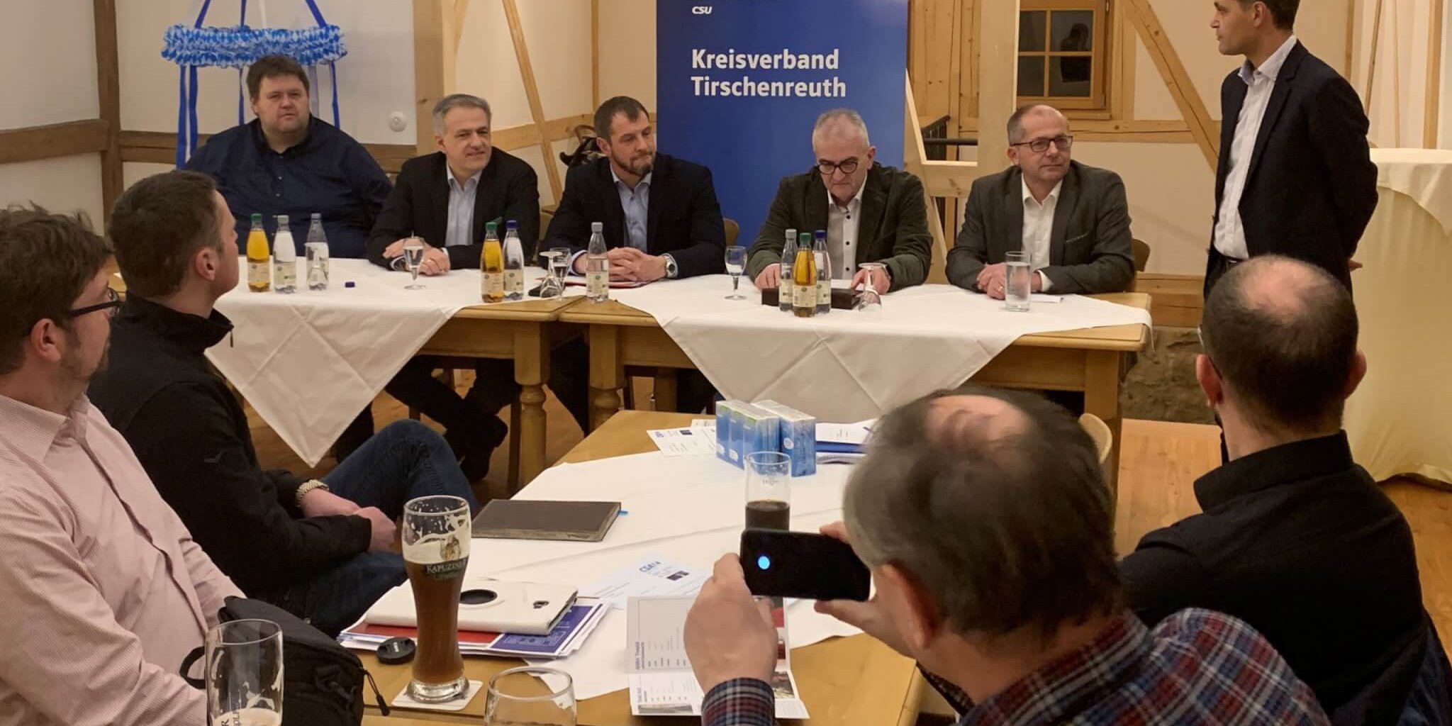 C5E31434-BF64-41CA-9BB7-5D7D5BA5E102